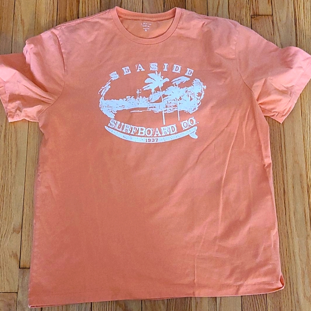Graphic T shirt XL